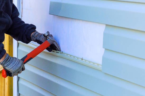 Reliable Emergency Siding Repair contractor in Coram, NY by Squared Siding